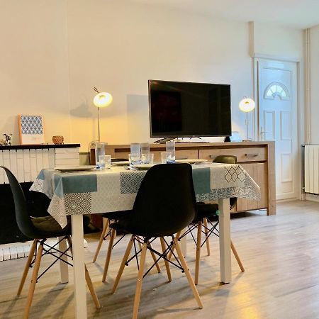 Maison De Campagne Chez Trabou Et Loulou 20 Min De La Rochelle Aigrefeuille-dʼAunis Екстериор снимка